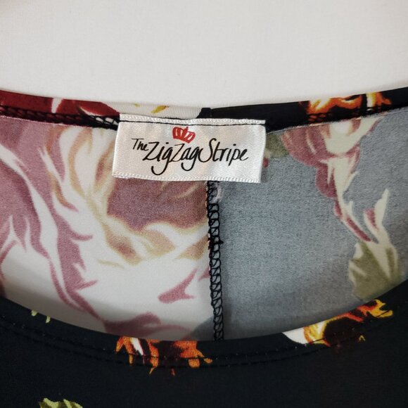 The Zig Zag Stripe Womens Black Floral Print Half Slv Flowy Silky Blouse Sz 2X - Picture 5 of 9